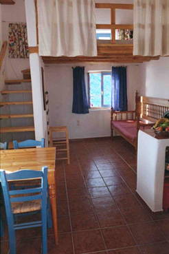 Milos Zimmer 1: Emporenbett