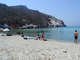 Milos beach: Plathiena